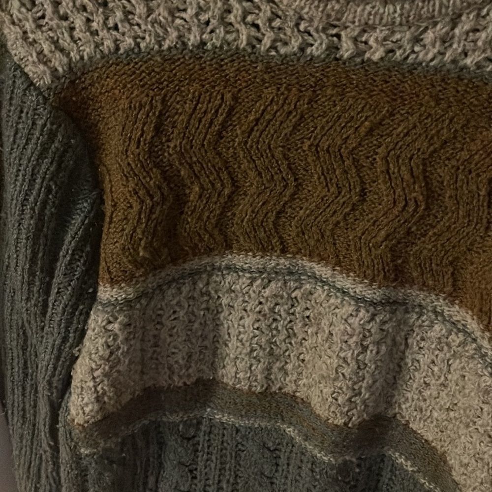 RARE Vintage Sweater - Picture 2 of 6